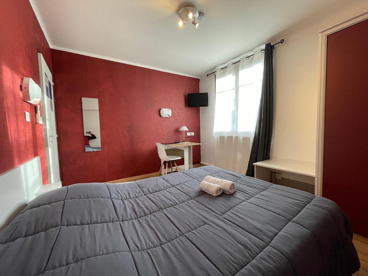 Hotel Les Chenes Систерон Экстерьер фото