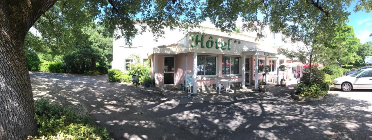 Hotel Les Chenes Систерон Экстерьер фото
